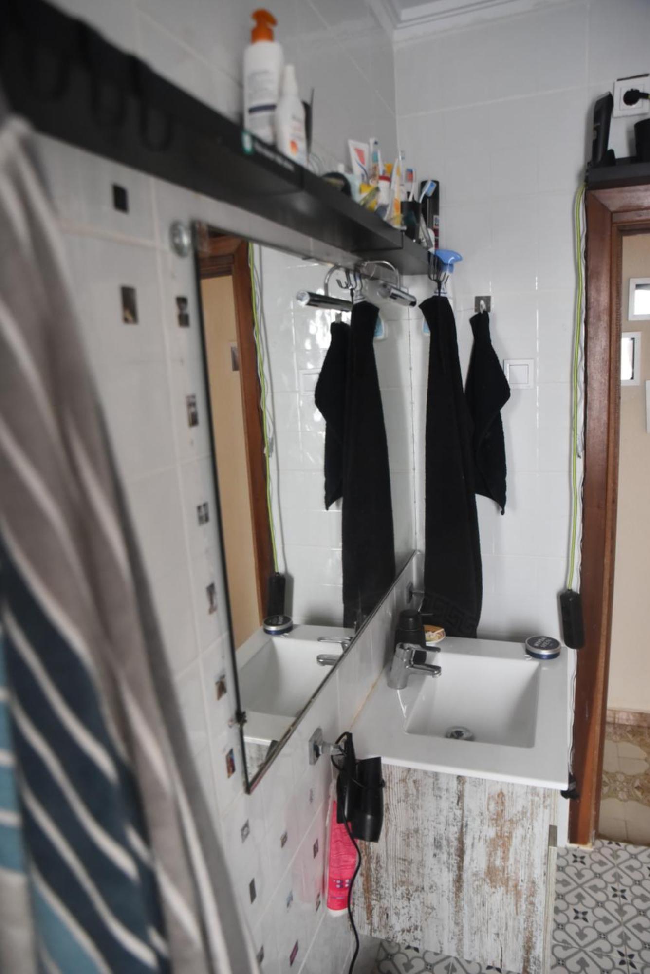 Grosses Modernes Zimmer "Silber" Fuer 2 Personen Und Katzenliebhaber Apartment Valencia Exterior photo